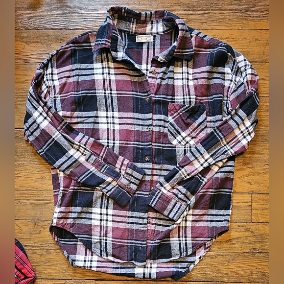 Lot Of 2 Flannel Shirts Sz M - NWOT - Picture 3 of 3